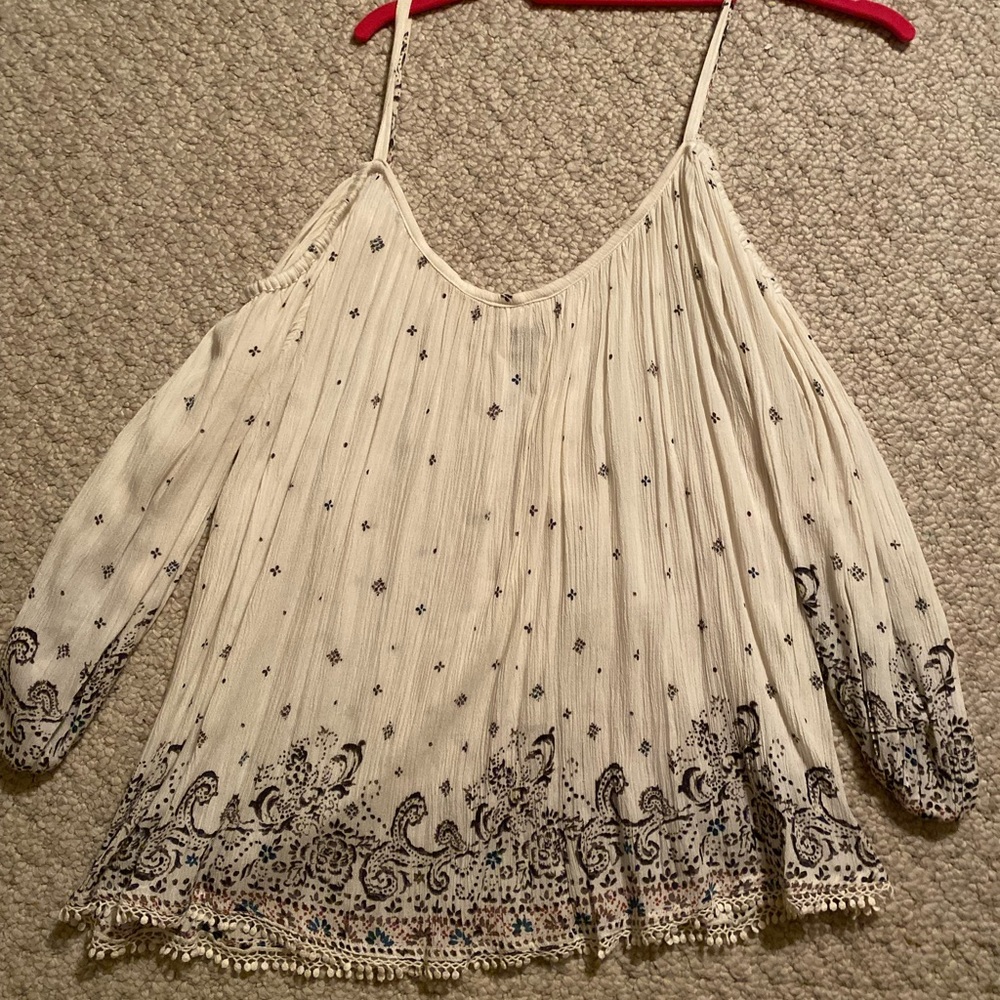 Urban Outfitters Ecote Peasant Cold-Shoulder Blouse in Ivory